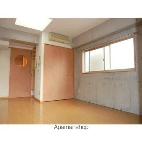 フローレンス平之町の内装写真