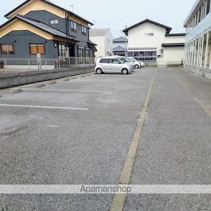 レオパレス松陽[1K/19.87m2]の駐車場2