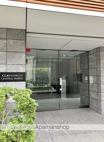 クリオ浅草セントラルマークスの玄関写真