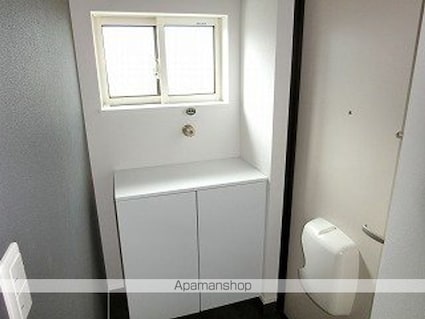 岩手県盛岡市月が丘２丁目[2DK/56.31m2]の玄関