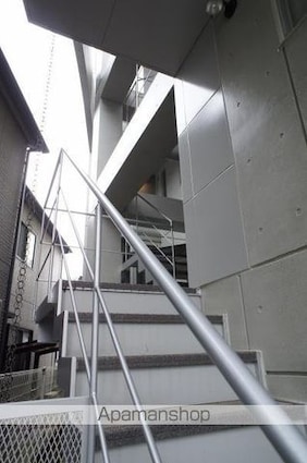 ビーワン[1R/16m2]の共用部