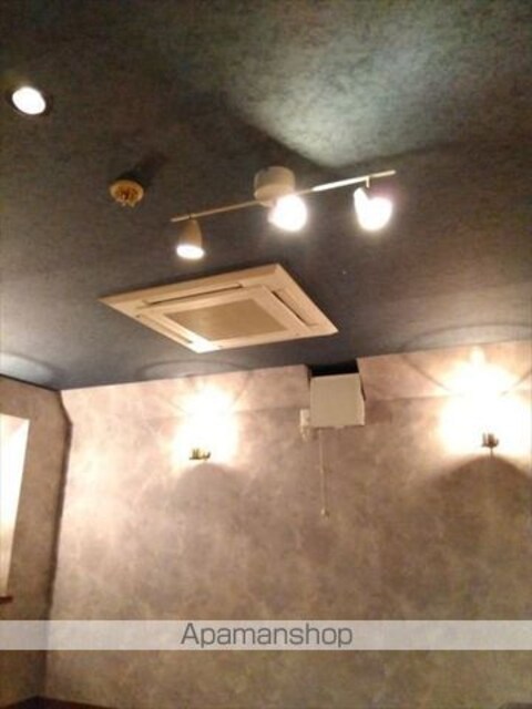 高島ビル[店舗/33m2]の内装3