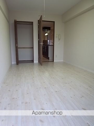 BASIC 2000の内装写真