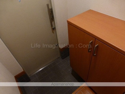 アドウェル壱番館[2LDK/58.17m2]の玄関