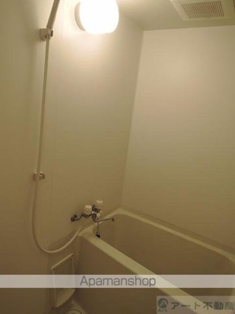 愛媛県松山市高砂町２丁目[1K/28.04m2]のバス