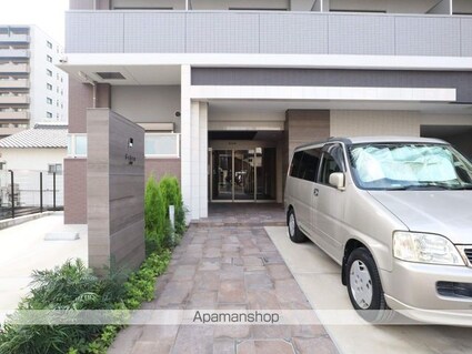 フレール上前津[1DK/34.82m2]のエントランス