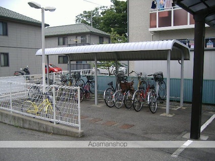 メゾン若宮Ａ[4LDK/88.45m2]の共用部1