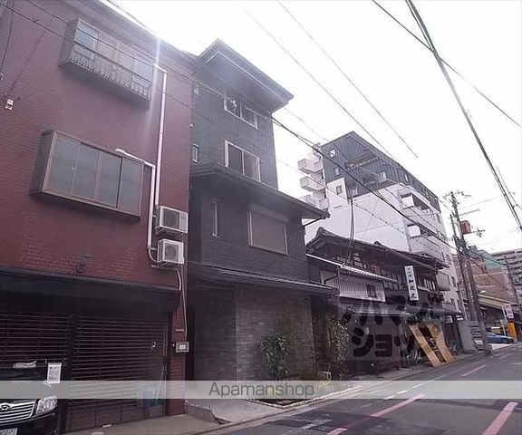 COMFORZA有隣の外観写真