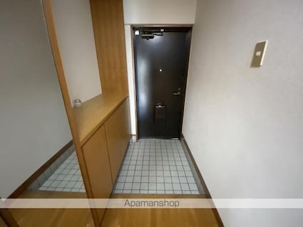 香川県高松市牟礼町牟礼[2LDK/57m2]の玄関