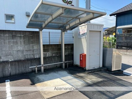 愛媛県新居浜市坂井町２丁目[1LDK/42.24m2]の共用部1