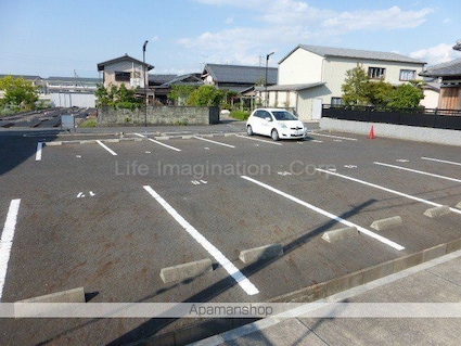 ボナール大澤Ⅱ[1K/30.03m2]の駐車場