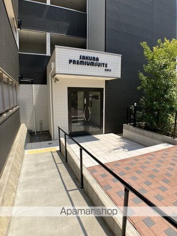 プレミアムスイート狭山駅前の玄関写真