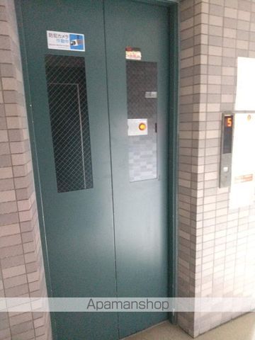 【新宿区上落合のマンションの写真】