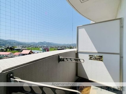 愛媛県東温市牛渕[1R/28.8m2]のバルコニー