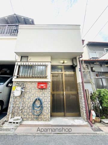 高殿4丁目貸家の外観写真