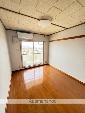 加茂ハイツ3号棟の内装写真