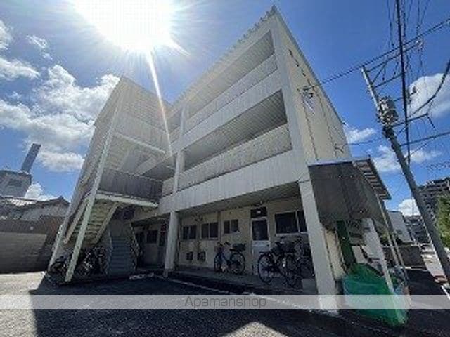 章マンションの外観写真