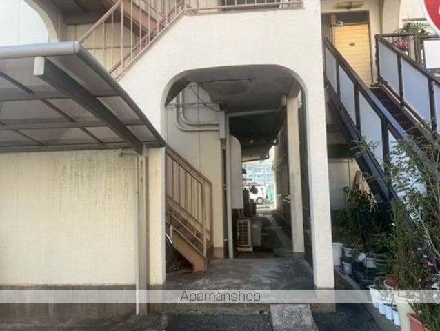 コーポラス中銀の外観写真