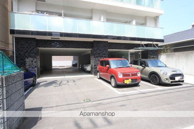 パークプレイス[1LDK/34.45m2]の駐車場