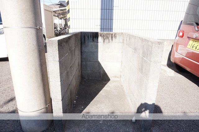 コモドハウスの外観写真