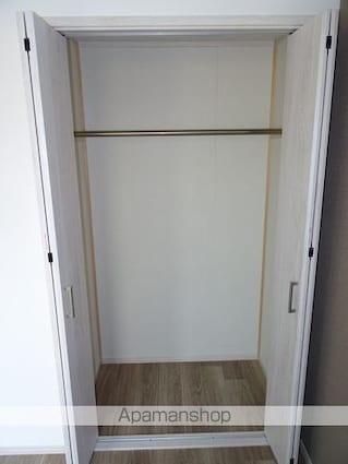 メリディアンなないろの里　壱番館[1R/25.96m2]の収納