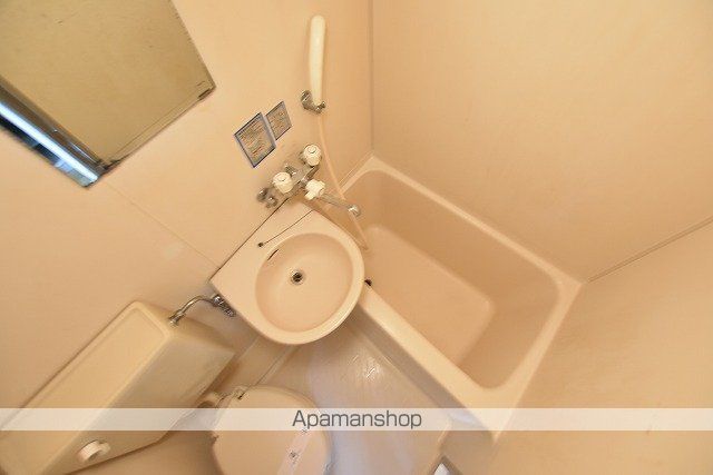 クリスタルハイツの内装写真