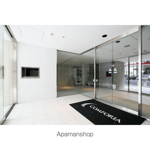 コンフォリア東池袋EASTの玄関写真