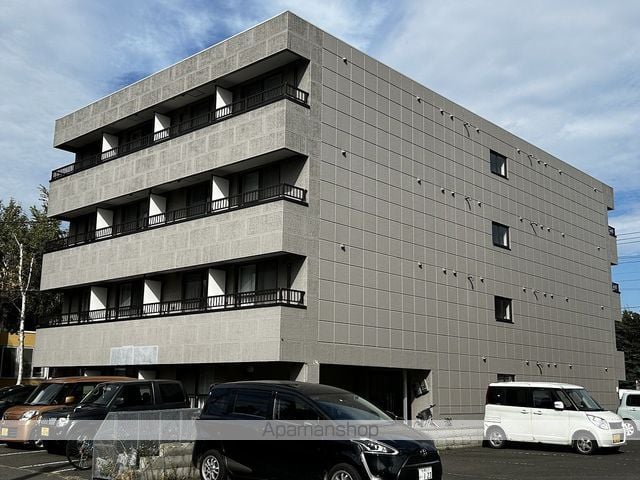 3R’Sの外観写真