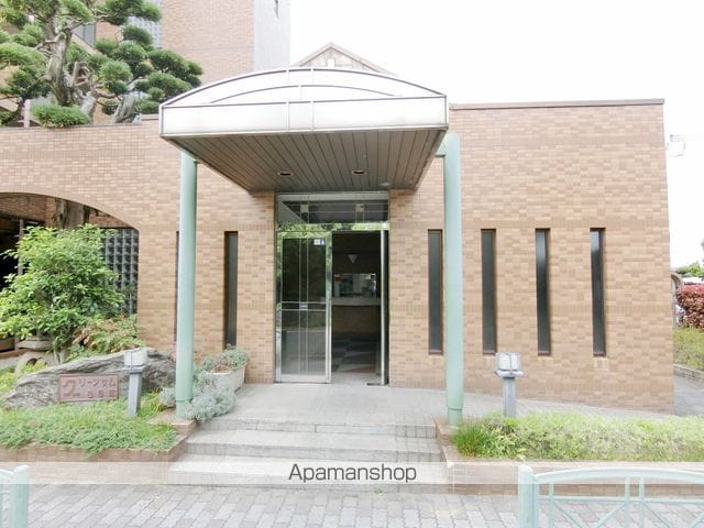 グリーンサム壱番館の玄関写真