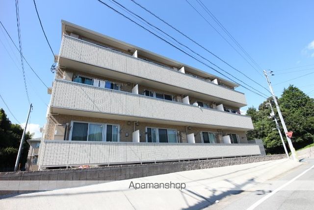 ハイム三条岡 A棟の外観写真