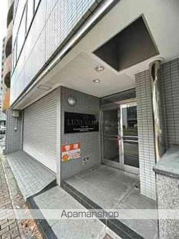 LUXES大手町の玄関写真
