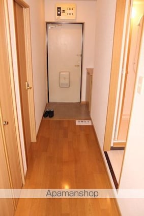 ＥＡＳＴ[2LDK/62.4m2]の玄関