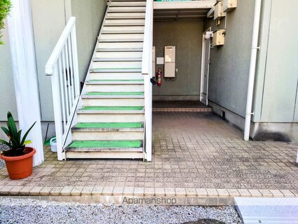 滋賀県長浜市南高田町[2DK/42.34m2]のエントランス