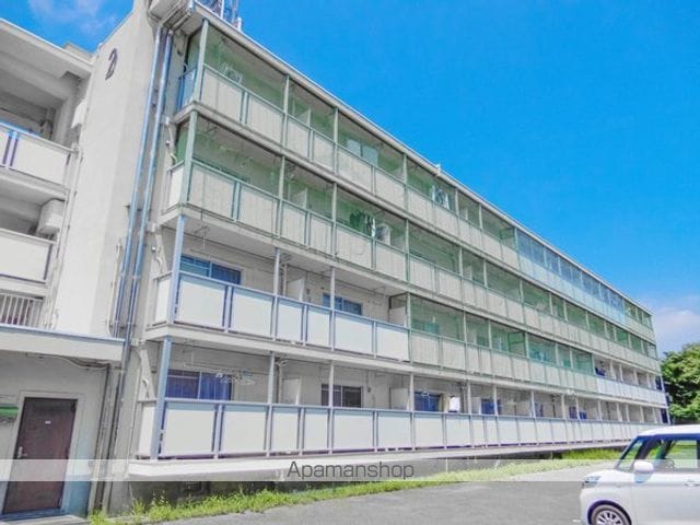 ビレッジハウス小野田3号棟の玄関写真
