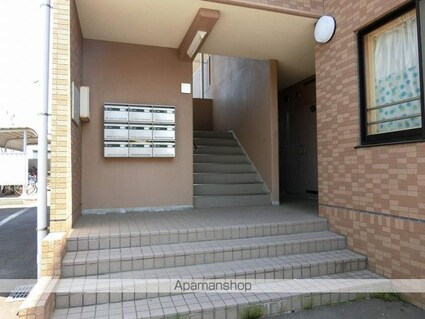 パルテール泉[2LDK/56.59m2]のエントランス