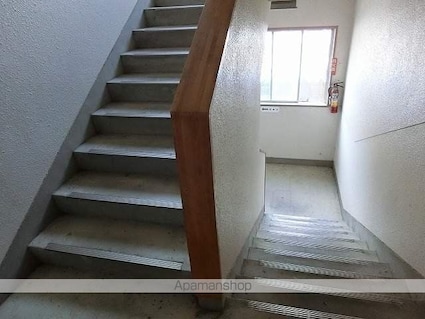 岩手県盛岡市みたけ６丁目[3DK/64.7m2]の共用部2