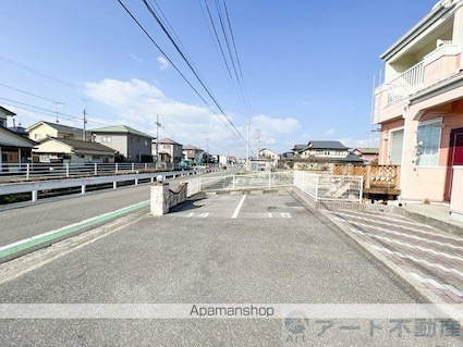 オリージャ　Ⅰ[2LDK/54.86m2]の駐車場