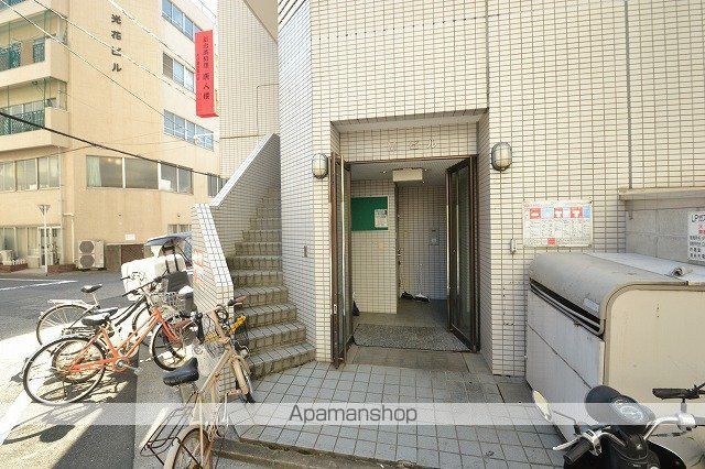 Mビルの玄関写真
