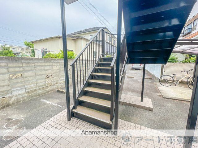 フォブール三笠IIの玄関写真