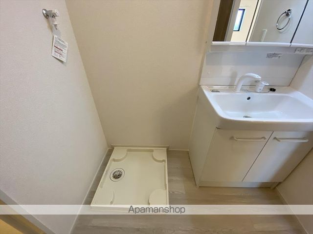アーモンドアイの内装写真
