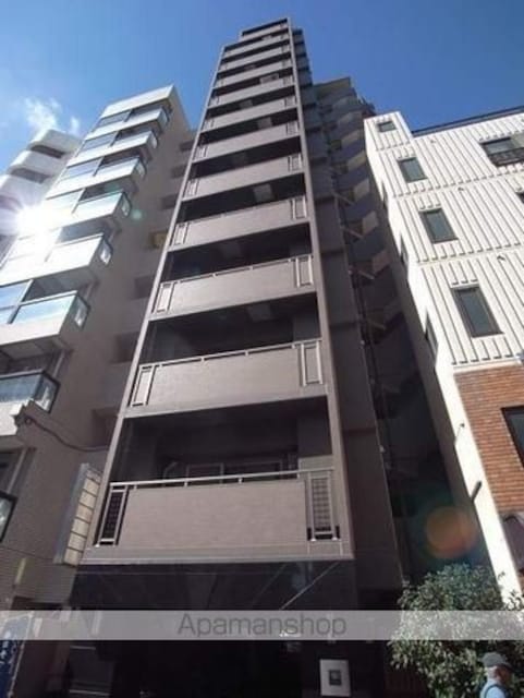 コンシェリアＲ四谷[1R/25.67m2]の外観1
