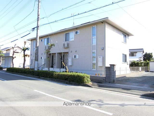 quatre saisonsの外観写真