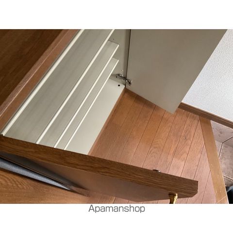 サクシードTの内装写真