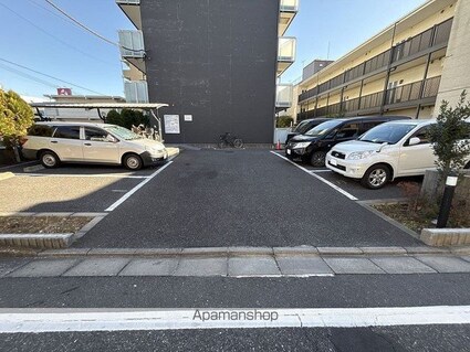 レオネクストゆーとぴあ[1K/26.08m2]の駐車場2