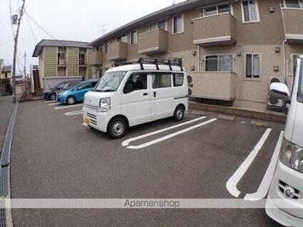 メゾンさくら[1LDK/33.48m2]の駐車場