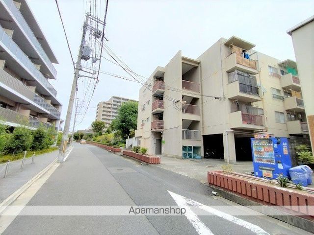 ヴィラナリー出口の外観写真