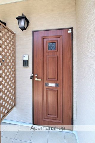 アリーヴィオBの玄関写真