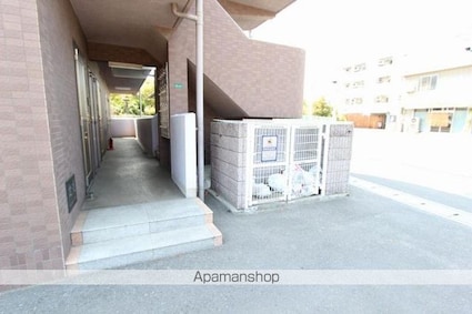 エステート西町[1K/30.19m2]のエントランス