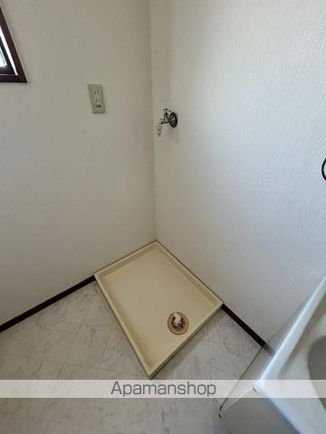 SurplusワイズハウスIIの内装写真