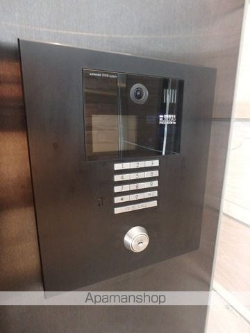 LIBR GRANT 大宮の玄関写真